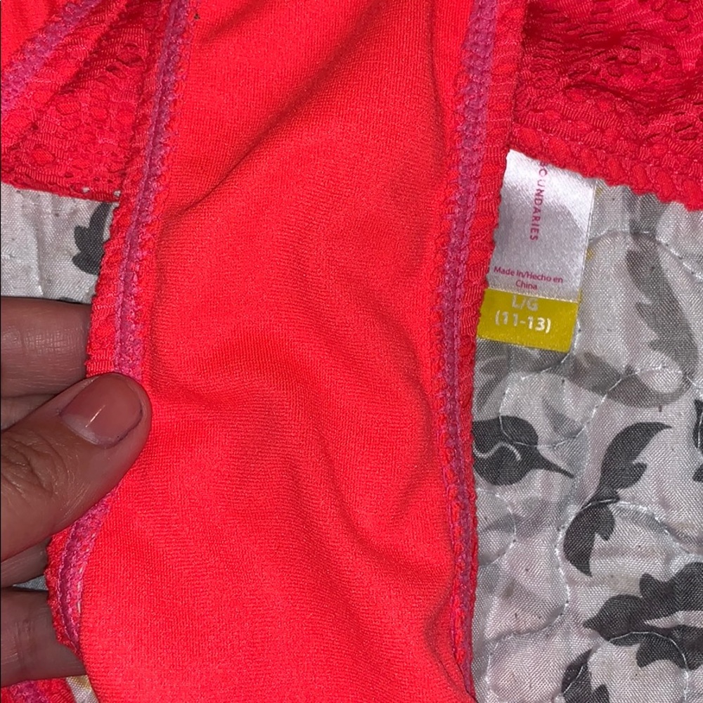 Two piece bathing suit - Picture 5 of 5